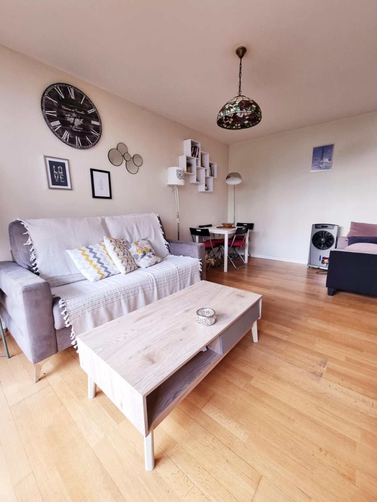 Appart Tour Eiffel Pour 4 Personnes Apartment Paris Exterior photo